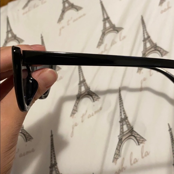 Cute sunglasses - Picture 2 of 2